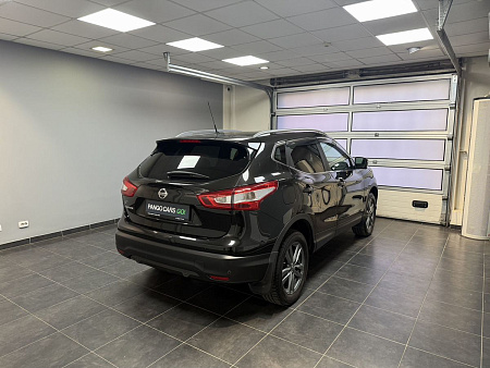 Nissan Qashqai 2.0 4WD CVT (144 л.с.) 2014
