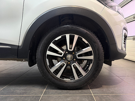 Renault Kaptur 2.0 4WD AT (143 л.с.) 2017