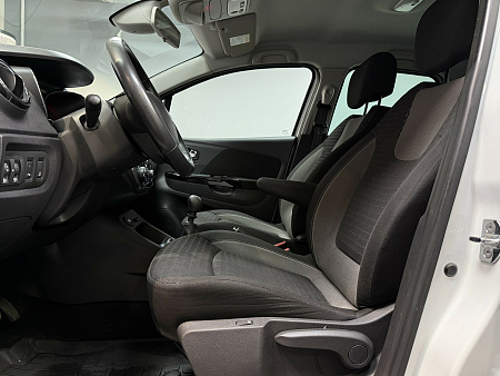 Renault Kaptur 2.0 4WD MT (143 л.с.) 2017