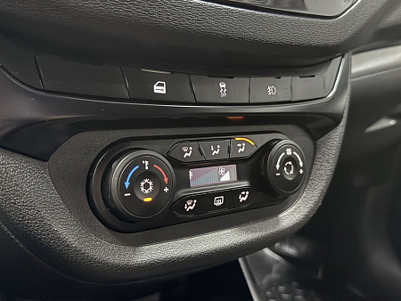 ВАЗ (LADA) Vesta 1.6 MT (106 л.с.) 2021