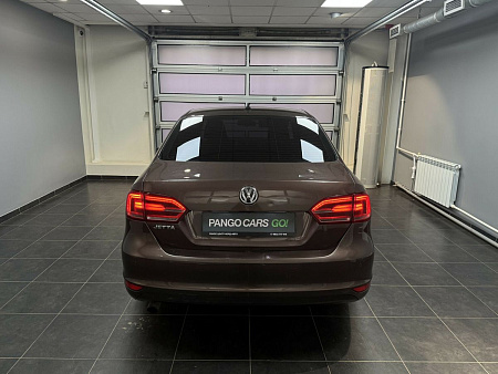 Volkswagen Jetta 1.6 MT (85 л.с.) 2014