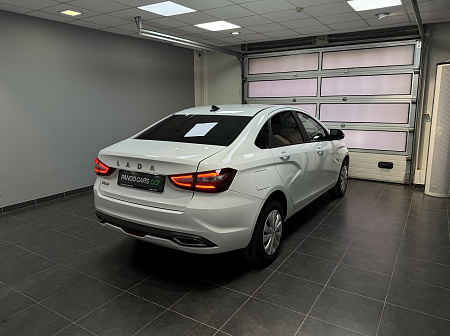 ВАЗ (LADA) Vesta 1.6 CVT (106 л.с.) 2024