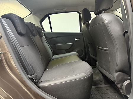 Renault Logan Stepway 1.6 CVT (113 л.с.) 2021
