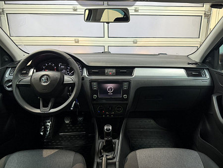 Skoda Rapid 1.6 MPI MT (90 л.с.) 2017