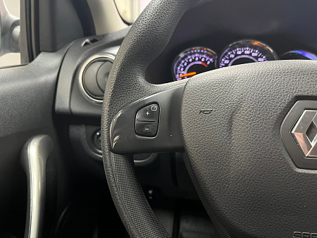 Renault Sandero Stepway 1.6 AT (102 л.с.) 2017