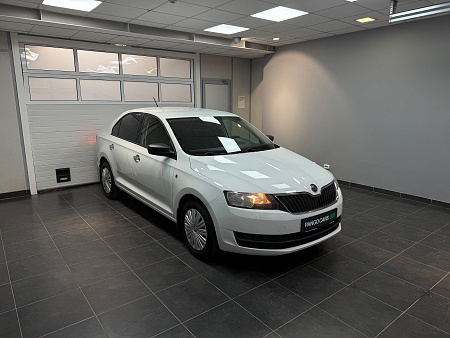 Skoda Rapid 1.6 MPI MT (90 л.с.) 2015