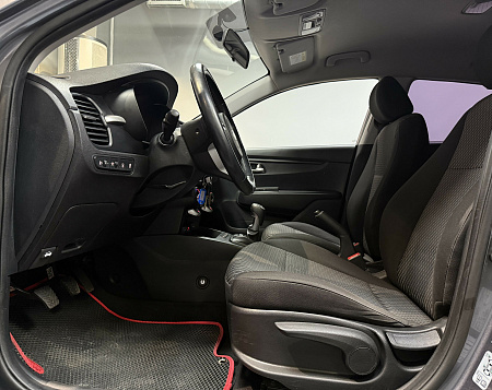 KIA Rio X-Line 1.6 MT (123 л.с.) 2018