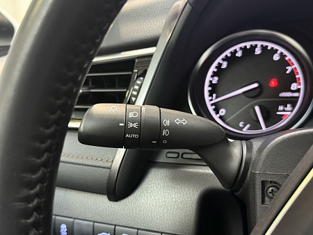 Toyota Camry 2.5 AT (181 л.с.) 2019