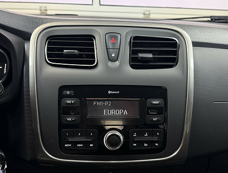 Renault Logan Stepway 1.6 MT (113 л.с.) 2019