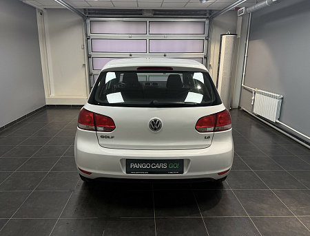Volkswagen Golf 1.6 DSG (102 л.с.) 2012