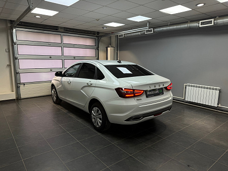 ВАЗ (LADA) Vesta 1.6 CVT (106 л.с.) 2024