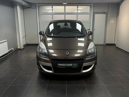 Renault Scenic 1.5 dCi MT (110 л.с.) 2010