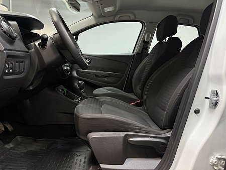Renault Kaptur 1.6 CVT (114 л.с.) 2017