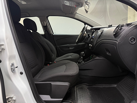 Renault Kaptur 1.6 CVT (114 л.с.) 2017
