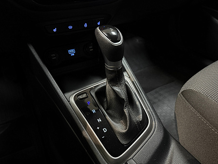 Hyundai Solaris 1.6 AT (123 л.с.) 2019