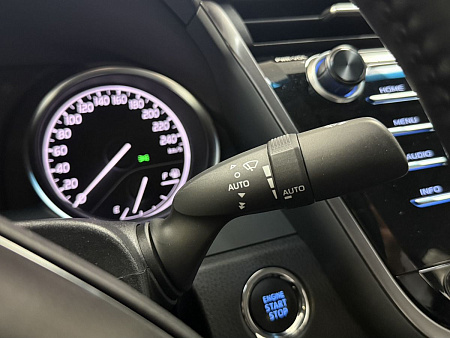 Toyota Camry 2.5 AT (181 л.с.) 2019