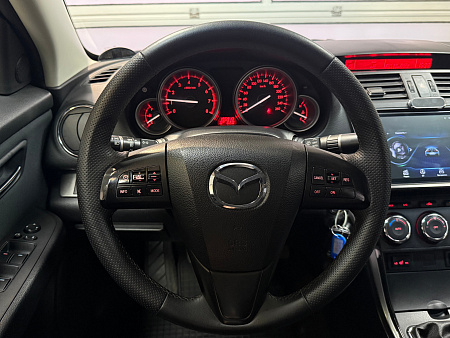 Mazda 6 1.8 MT (120 л.с.) 2011