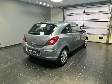 Opel Corsa 1.4 MT (90 л.с.) 2008