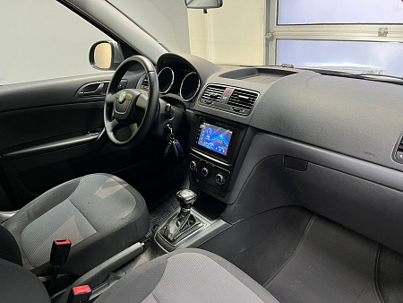 Skoda Yeti 1.2 TSI DSG (105 л.с.) 2011