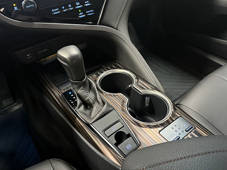 Toyota Camry 2.5 AT (181 л.с.) 2019