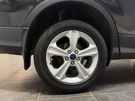 Ford Kuga 1.6 4WD AT (150 л.с.) 2015