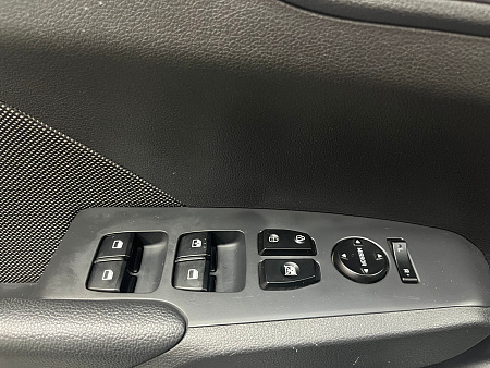 Hyundai Solaris 1.6 AT (123 л.с.) 2018