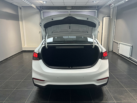 Hyundai Solaris 1.6 AT (123 л.с.) 2018