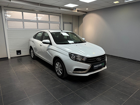 ВАЗ (LADA) Vesta 1.6 MT (106 л.с.) 2017