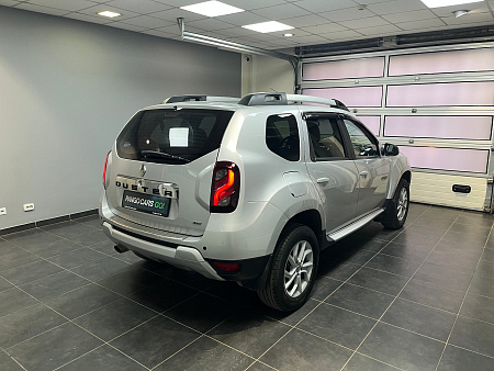 Renault Duster 2.0 4WD AT (143 л.с.) 2019