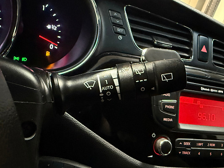 KIA Ceed 1.6 AT (129 л.с.) 2014