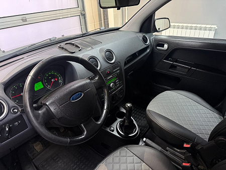 Ford Fusion 1.6 MT (101 л.с.) 2008