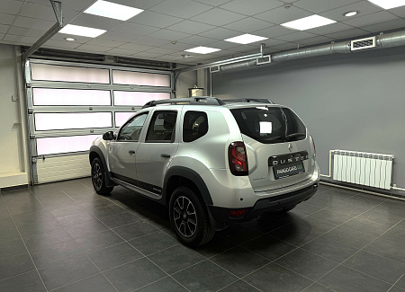 Renault Duster 2.0 4WD AT (143 л.с.) 2017