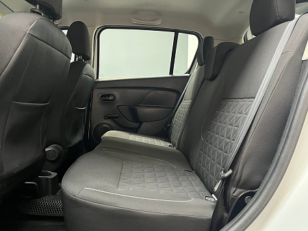 Renault Sandero Stepway 1.6 AT (102 л.с.) 2017