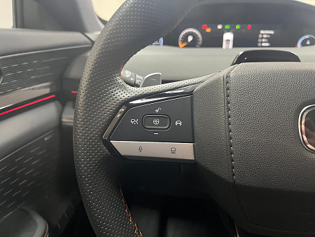Changan UNI-V 1.5T DCT (181 л.с.) 2023