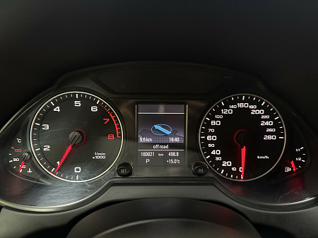 Audi Q5 2.0 TFSI quattro S tronic (211 л.с.) 2011