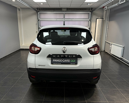 Renault Kaptur 1.6 CVT (114 л.с.) 2017