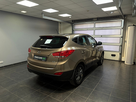 Hyundai ix35 2.0 4WD MT (150 л.с.) 2014