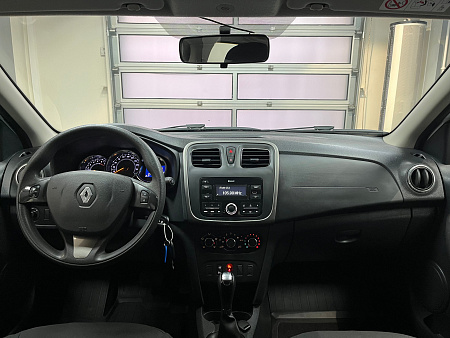 Renault Sandero Stepway 1.6 AT (102 л.с.) 2017