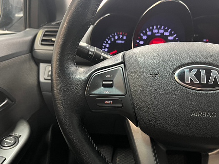 KIA Rio 1.6 AT (123 л.с.) 2013