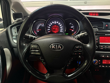 KIA Ceed 1.6 AT (129 л.с.) 2014