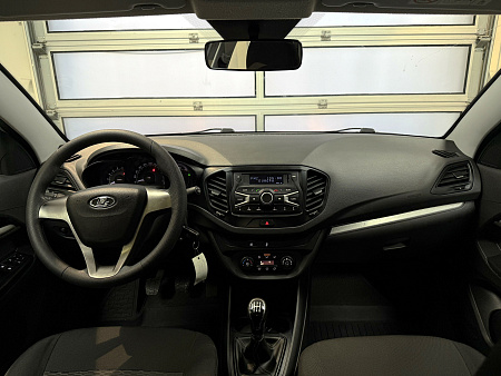 ВАЗ (LADA) Vesta 1.6 MT (106 л.с.) 2017