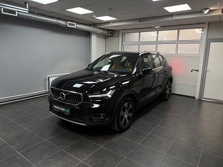 Volvo XC40 2.0 4WD AT (190 л.с.) 2021