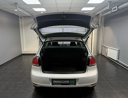 Volkswagen Golf 1.6 DSG (102 л.с.) 2012