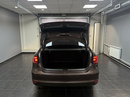 Volkswagen Jetta 1.6 MT (85 л.с.) 2014