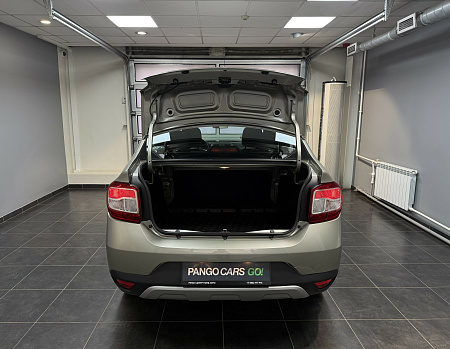 Renault Logan Stepway 1.6 MT (113 л.с.) 2019
