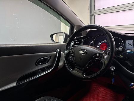 KIA Ceed 1.6 AT (129 л.с.) 2014