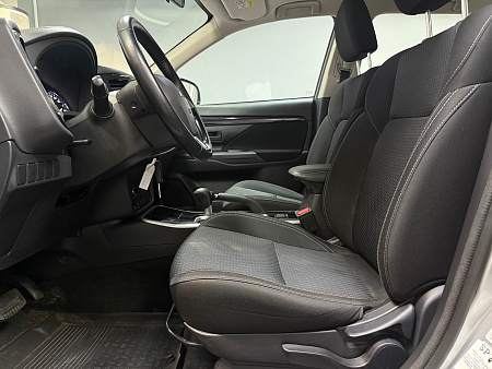 Mitsubishi Outlander 2.0 CVT (146 л.с.) 2019