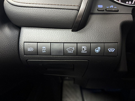 Toyota Camry 2.5 AT (181 л.с.) 2019