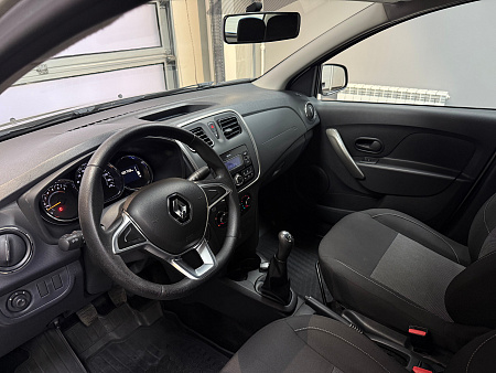 Renault Logan Stepway 1.6 MT (113 л.с.) 2019