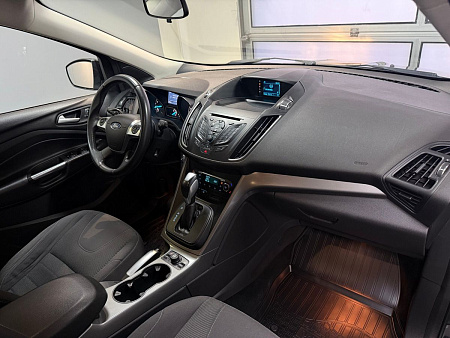 Ford Kuga 1.6 4WD AT (150 л.с.) 2015